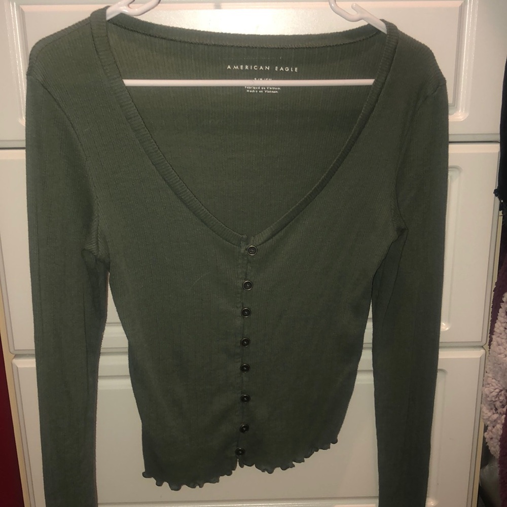 American eagle button down top